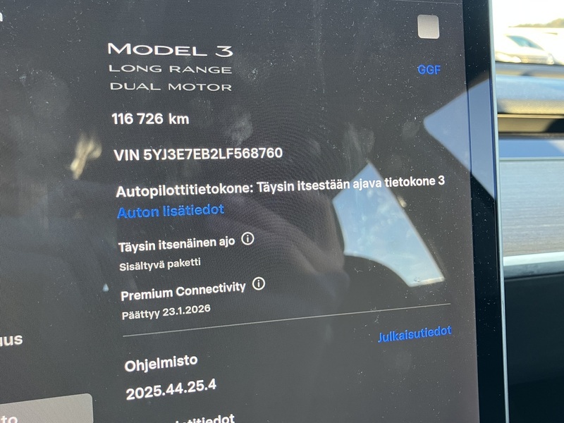 Tesla Model 3 vaihtoauto