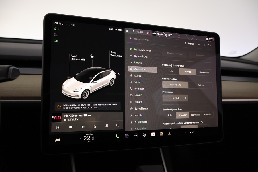 Tesla Model 3 vaihtoauto