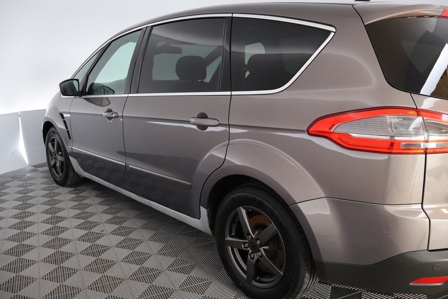 Ford S-MAX vaihtoauto