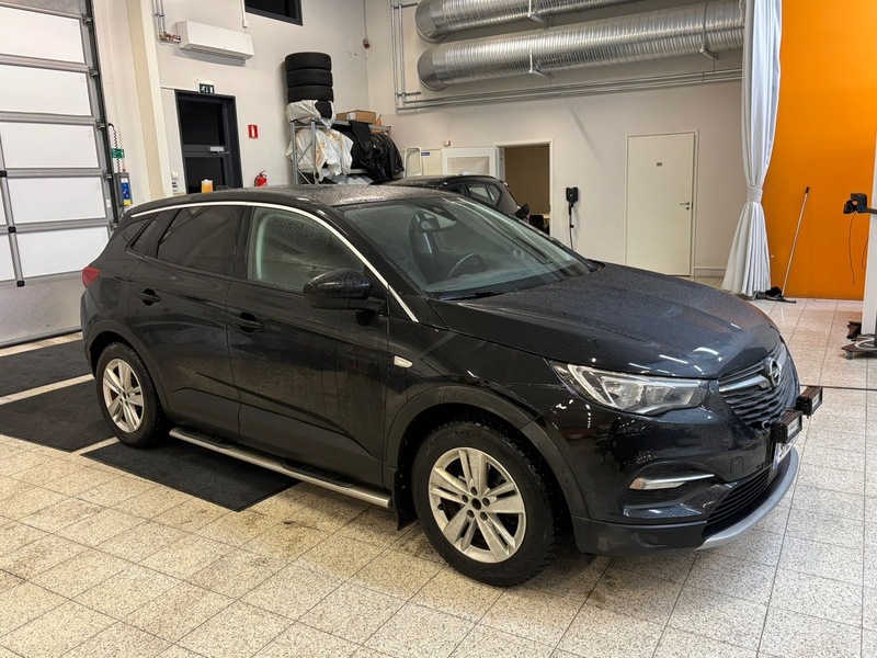 Opel Grandland X vaihtoauto