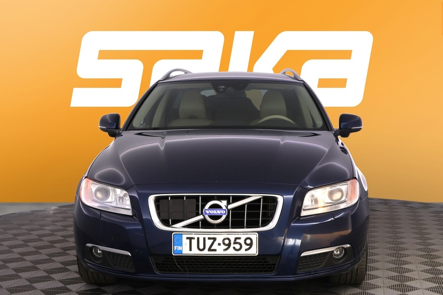 Volvo V70 vaihtoauto