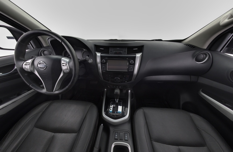 Nissan Navara vaihtoauto