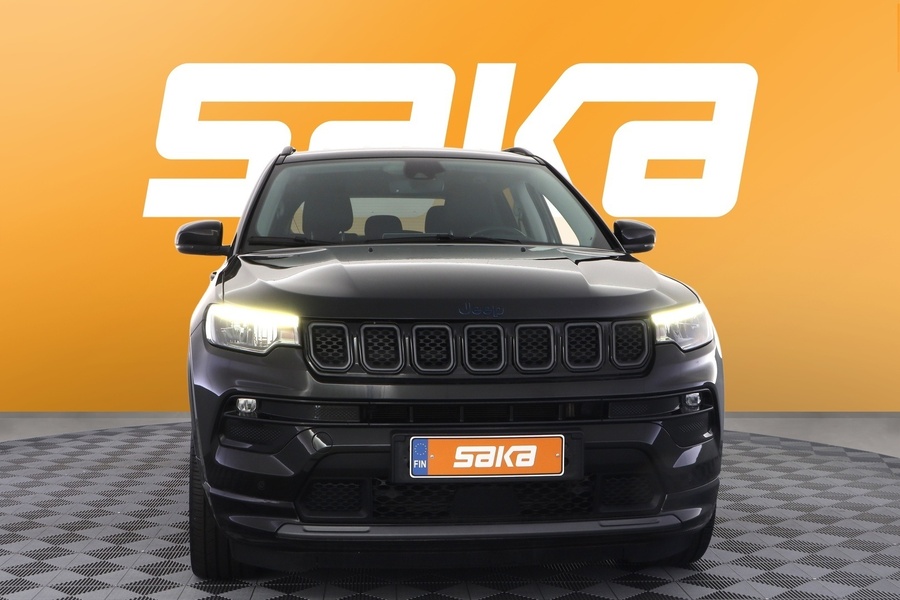 Jeep Compass vaihtoauto