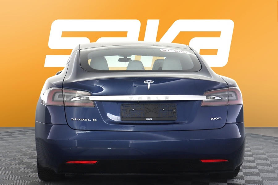 Tesla Model S vaihtoauto