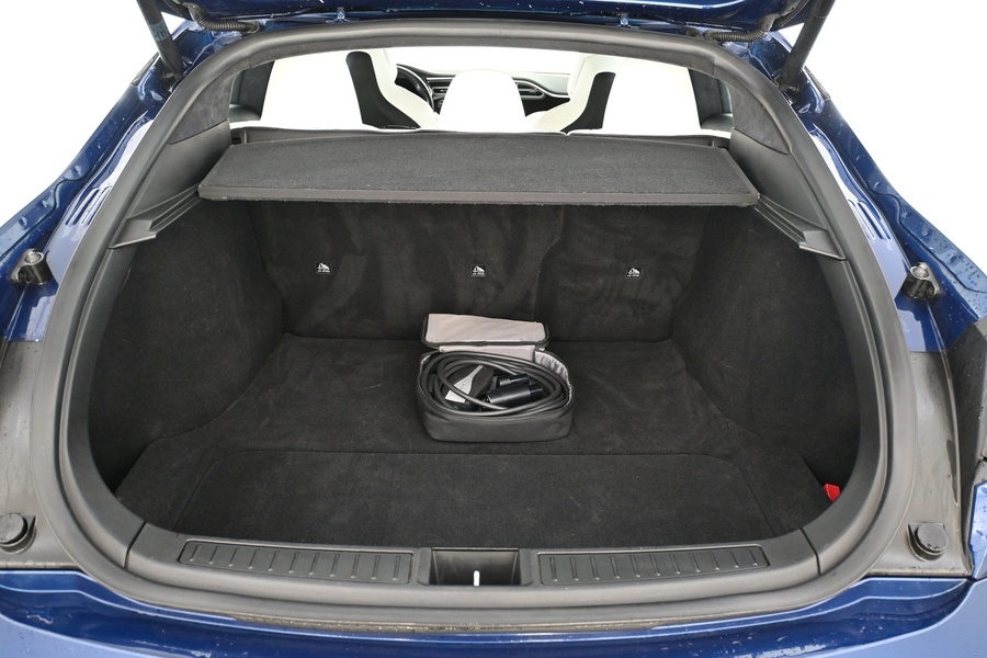 Tesla Model S vaihtoauto