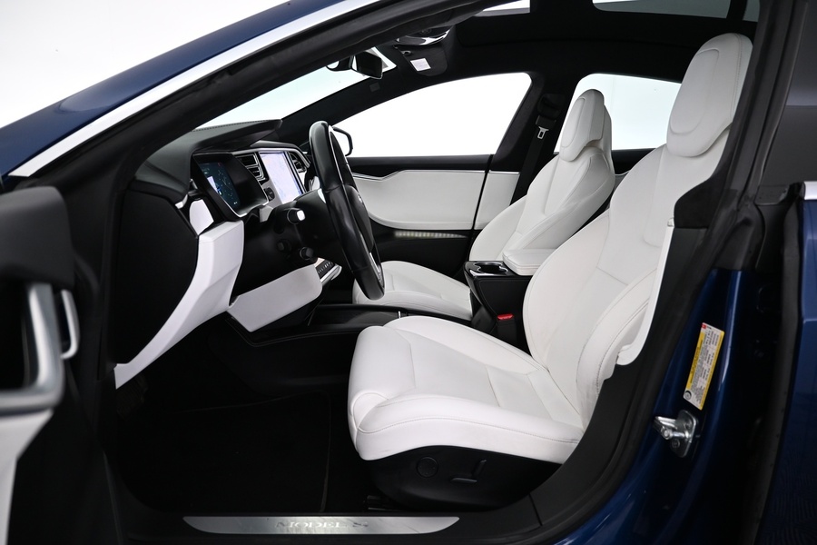 Tesla Model S vaihtoauto