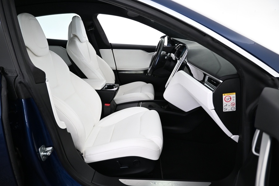 Tesla Model S vaihtoauto