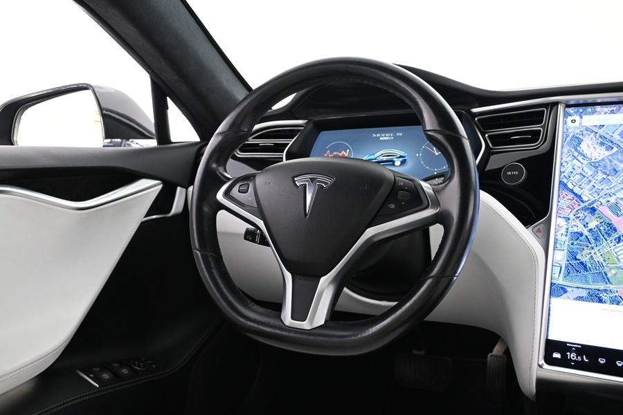Tesla Model S vaihtoauto
