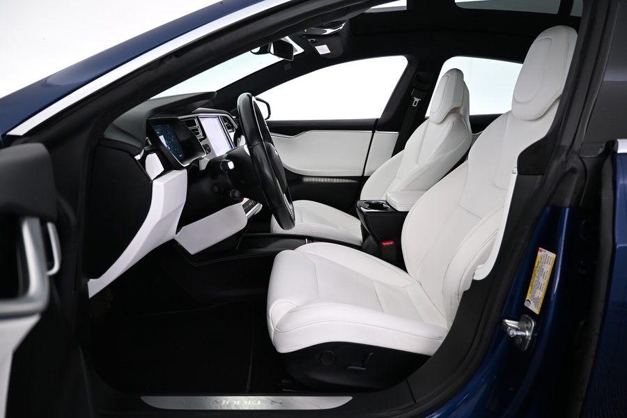 Tesla Model S vaihtoauto