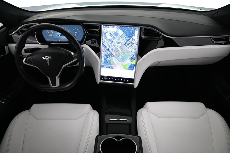 Tesla Model S vaihtoauto