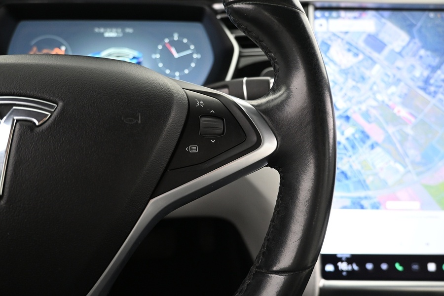 Tesla Model S vaihtoauto