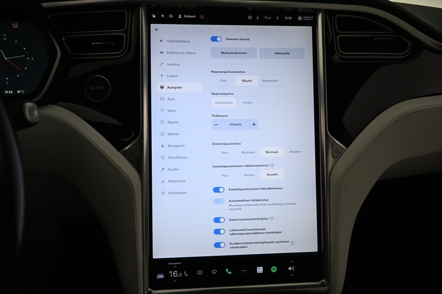 Tesla Model S vaihtoauto