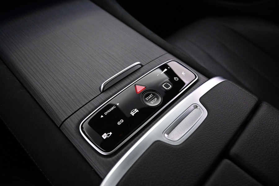 Mercedes-Benz EQE vaihtoauto