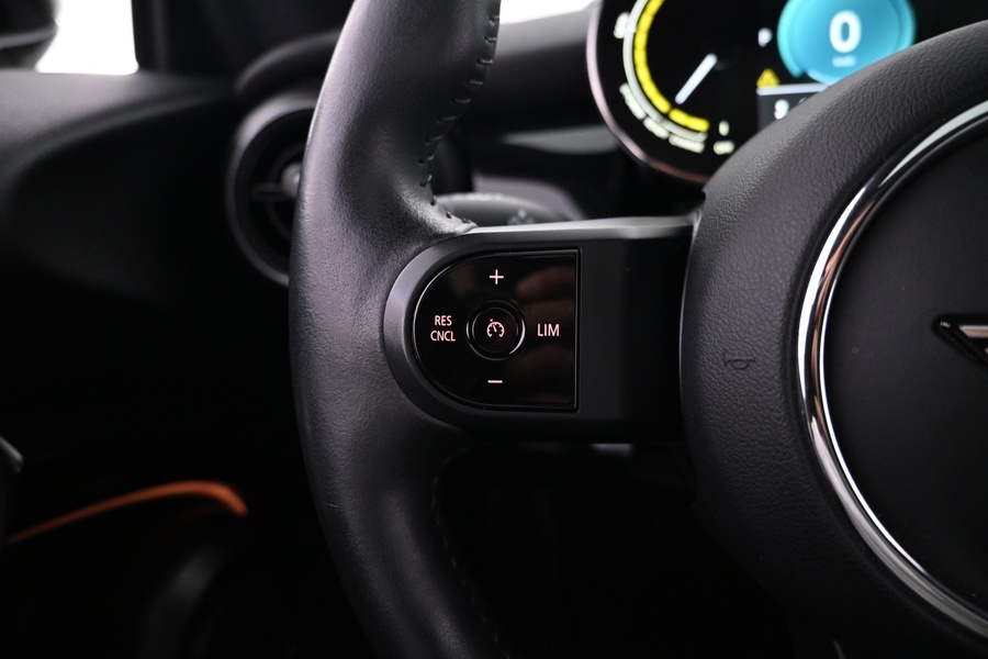 Mini Hatchback vaihtoauto