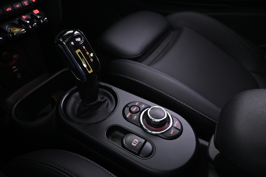 Mini Hatchback vaihtoauto