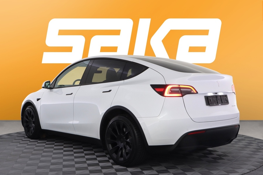 Tesla Model Y vaihtoauto