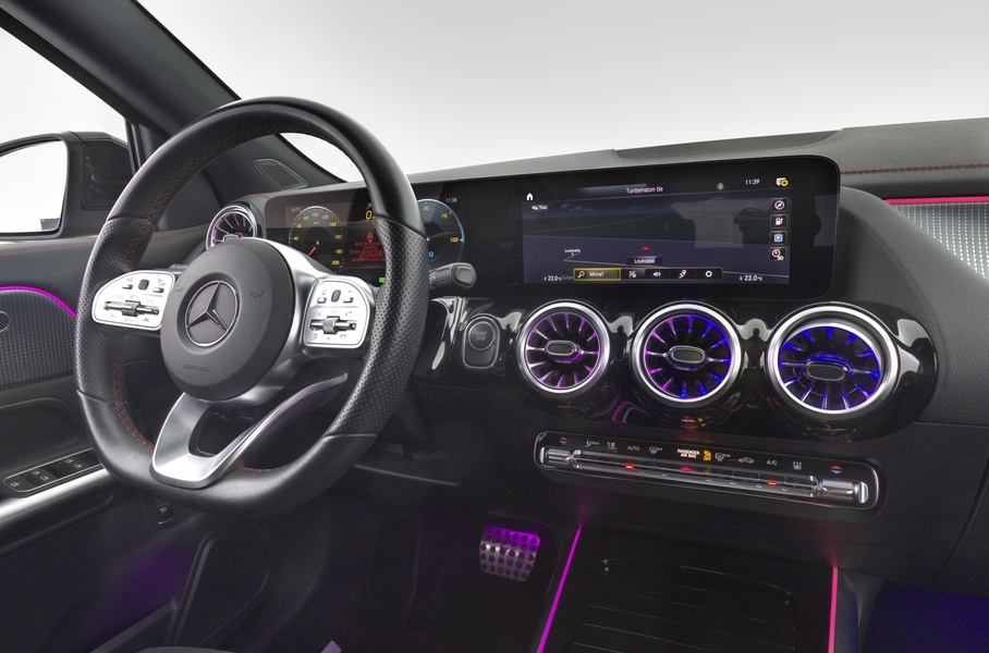 Mercedes-Benz EQA vaihtoauto