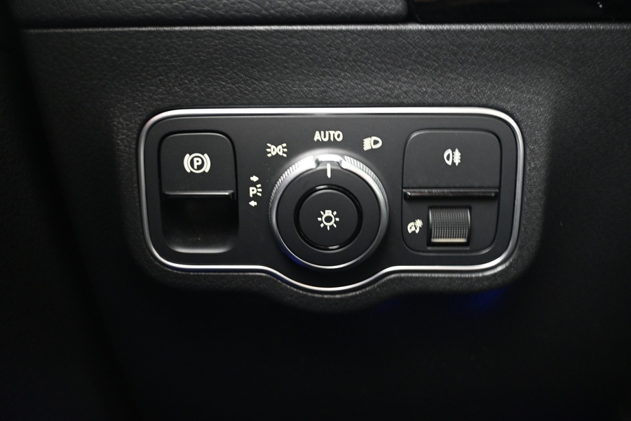 Mercedes-Benz EQA vaihtoauto