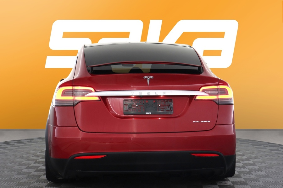 Tesla Model X vaihtoauto