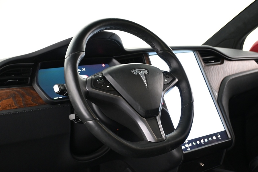 Tesla Model X vaihtoauto