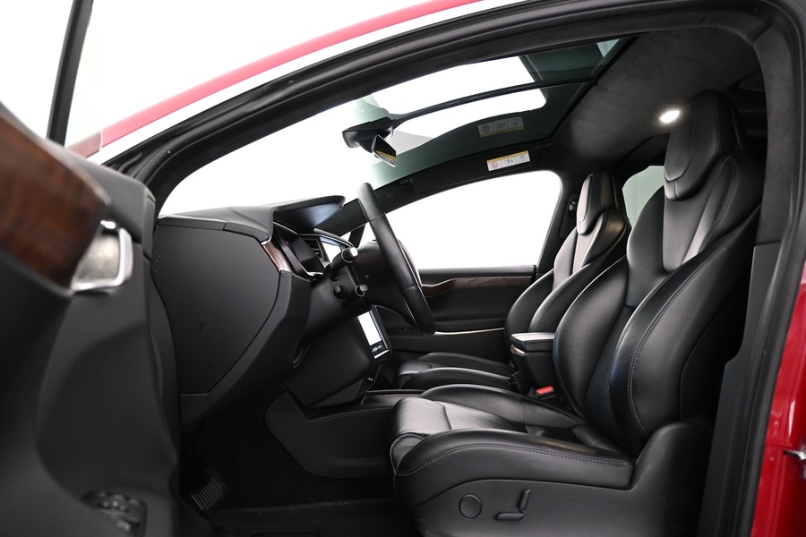 Tesla Model X vaihtoauto