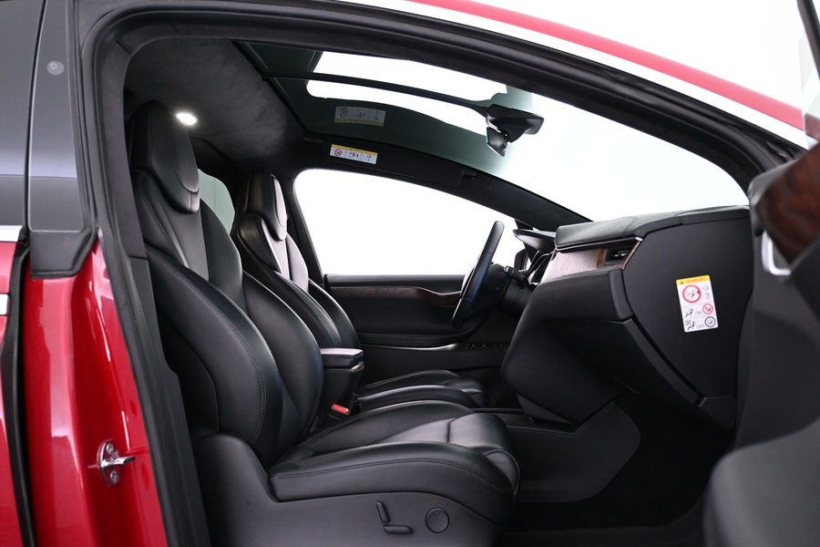 Tesla Model X vaihtoauto