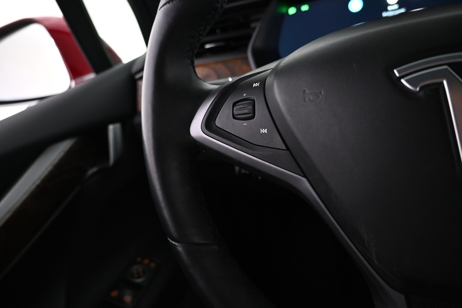 Tesla Model X vaihtoauto