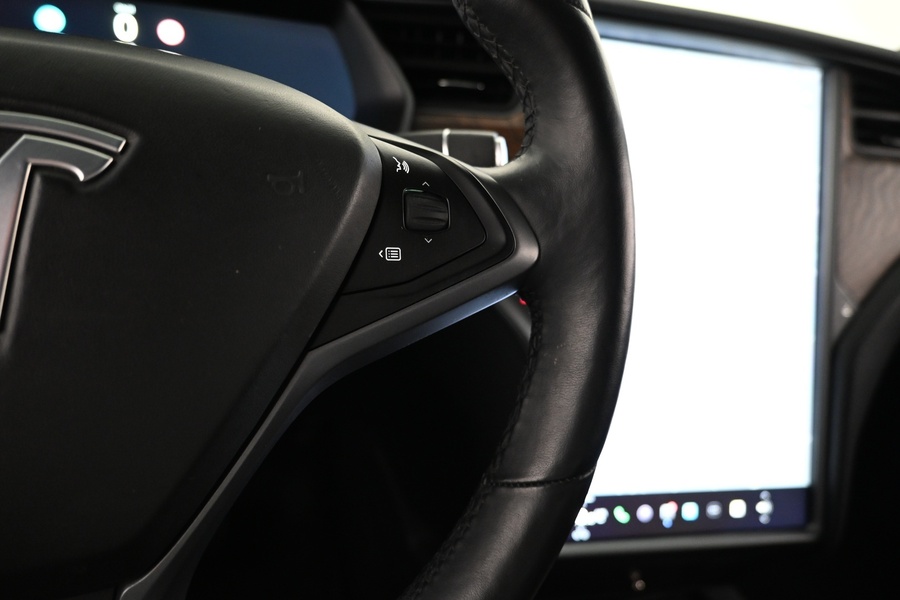 Tesla Model X vaihtoauto