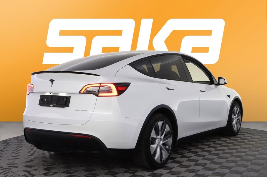 Tesla Model Y vaihtoauto