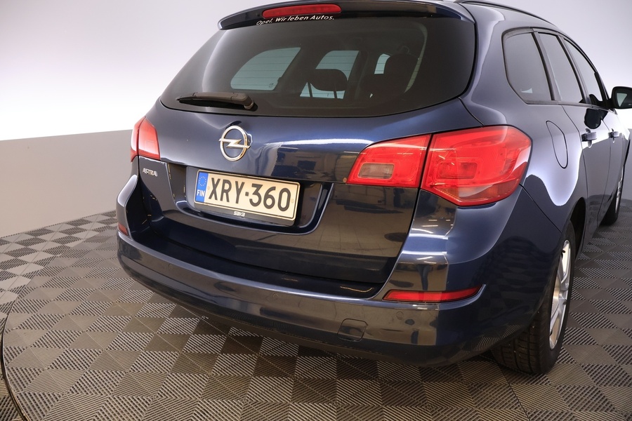 Opel Astra vaihtoauto