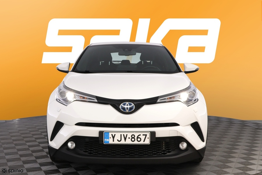 Toyota C-HR vaihtoauto