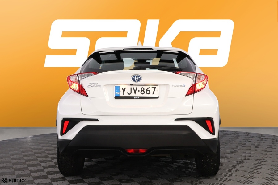 Toyota C-HR vaihtoauto