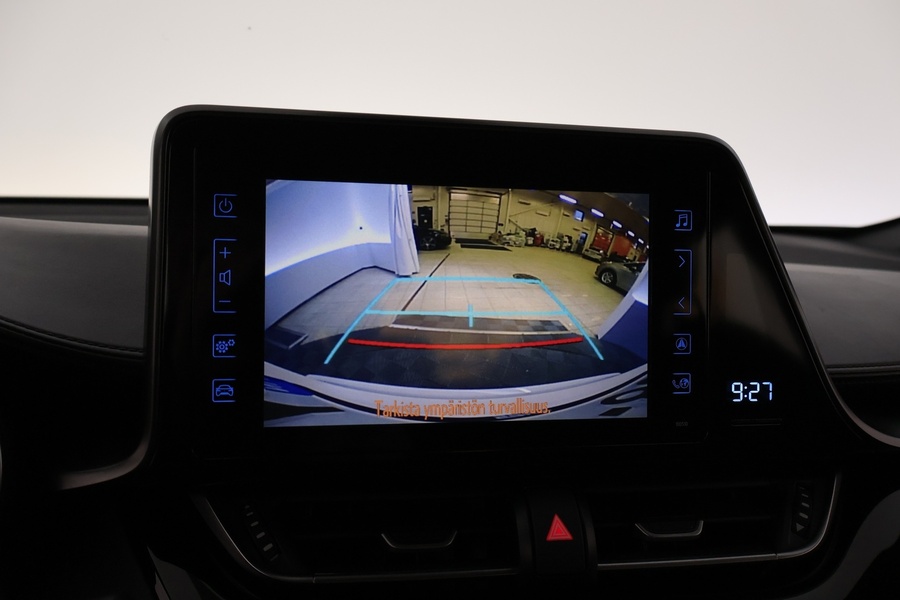 Toyota C-HR vaihtoauto