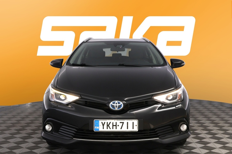 Toyota Auris vaihtoauto