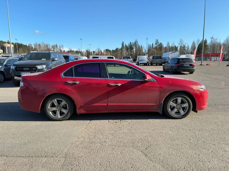 Honda Accord vaihtoauto