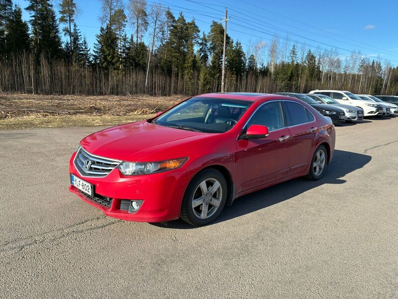 Honda Accord vaihtoauto