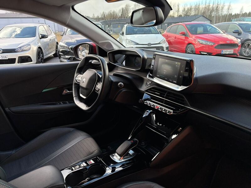 Peugeot e-208 vaihtoauto