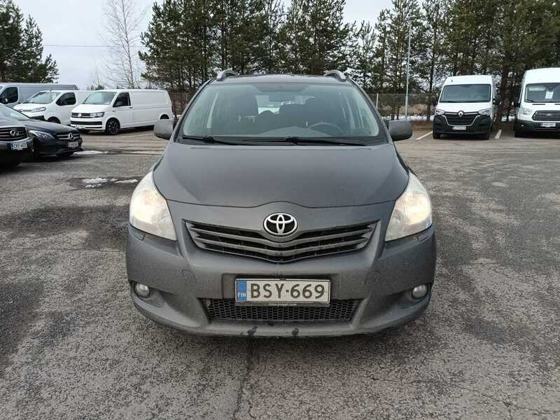 Toyota Verso vaihtoauto