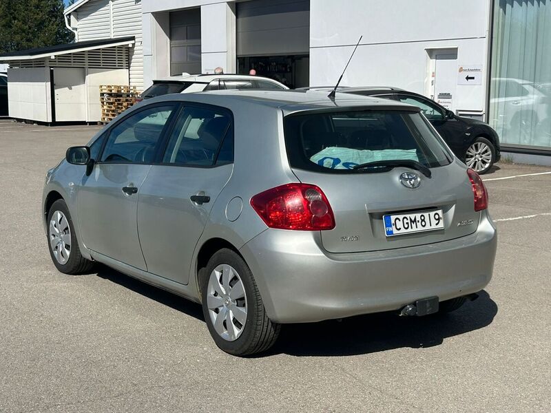 Toyota Auris vaihtoauto