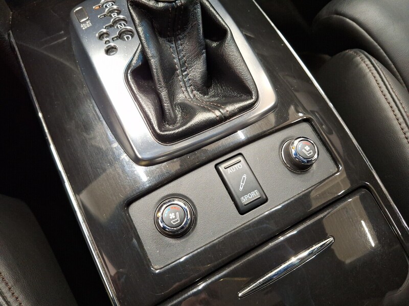 Infiniti FX30d vaihtoauto