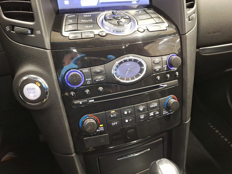 Infiniti FX30d vaihtoauto