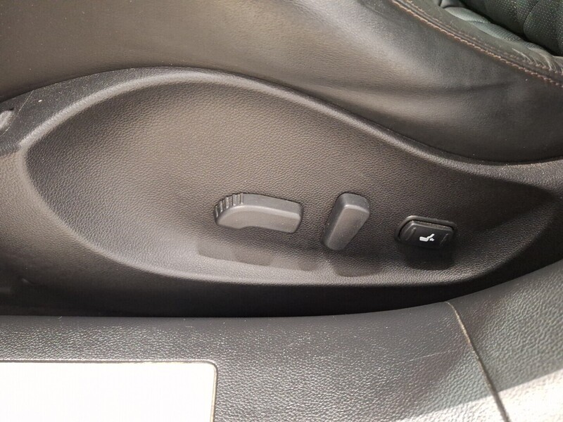 Infiniti FX30d vaihtoauto