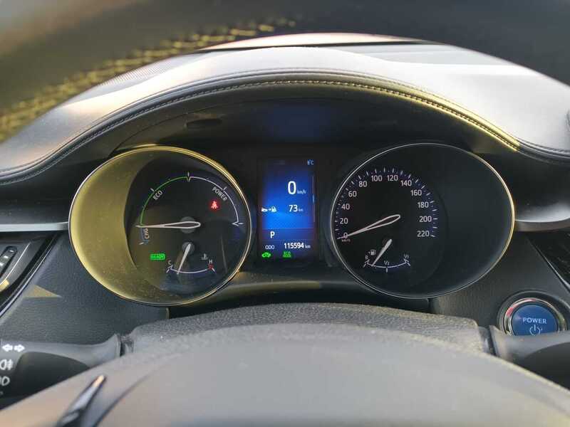 Toyota C-HR vaihtoauto