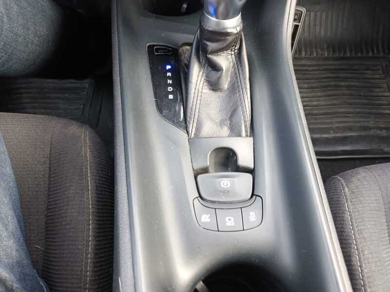 Toyota C-HR vaihtoauto