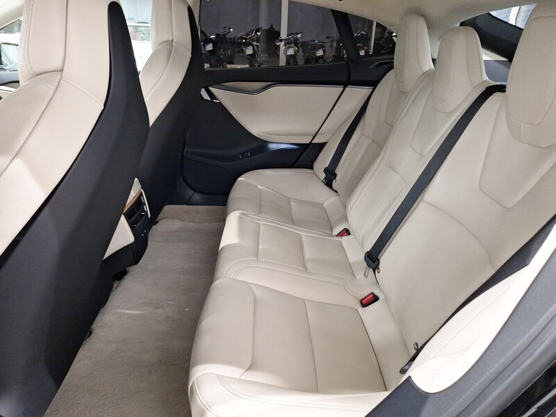 Tesla Model S vaihtoauto