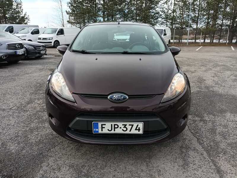 Ford Fiesta vaihtoauto