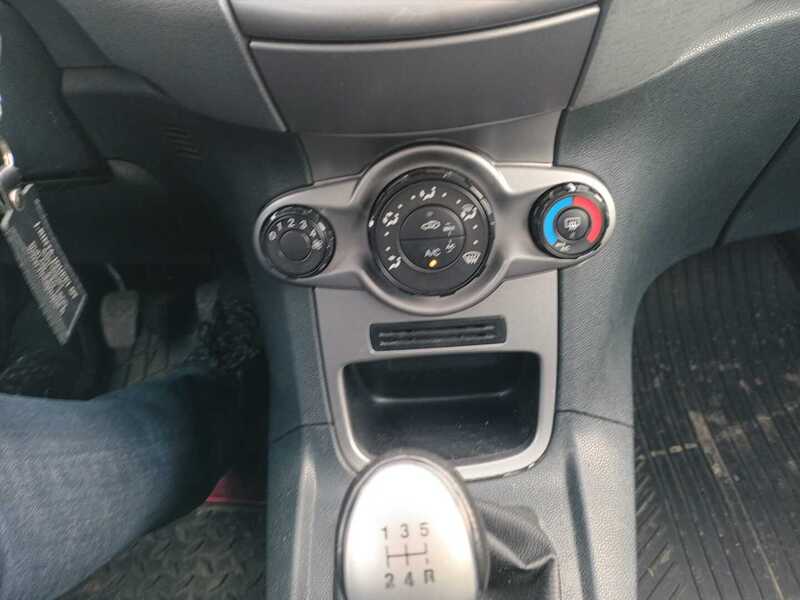 Ford Fiesta vaihtoauto