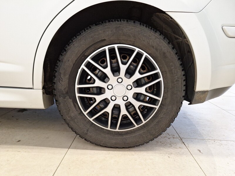 Nissan Tiida vaihtoauto