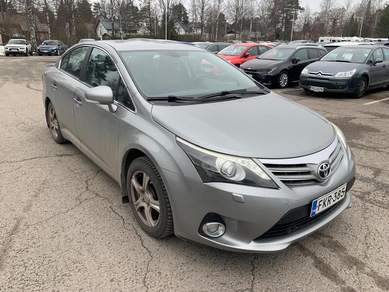 Toyota Avensis vaihtoauto