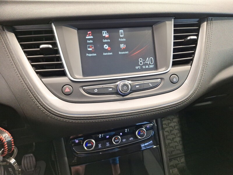 Opel Grandland X vaihtoauto